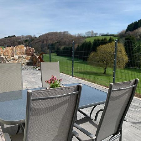 Hof Goerrespesch-Ferien Im Herzen Der Schneifel Schlausenbach Exterior foto